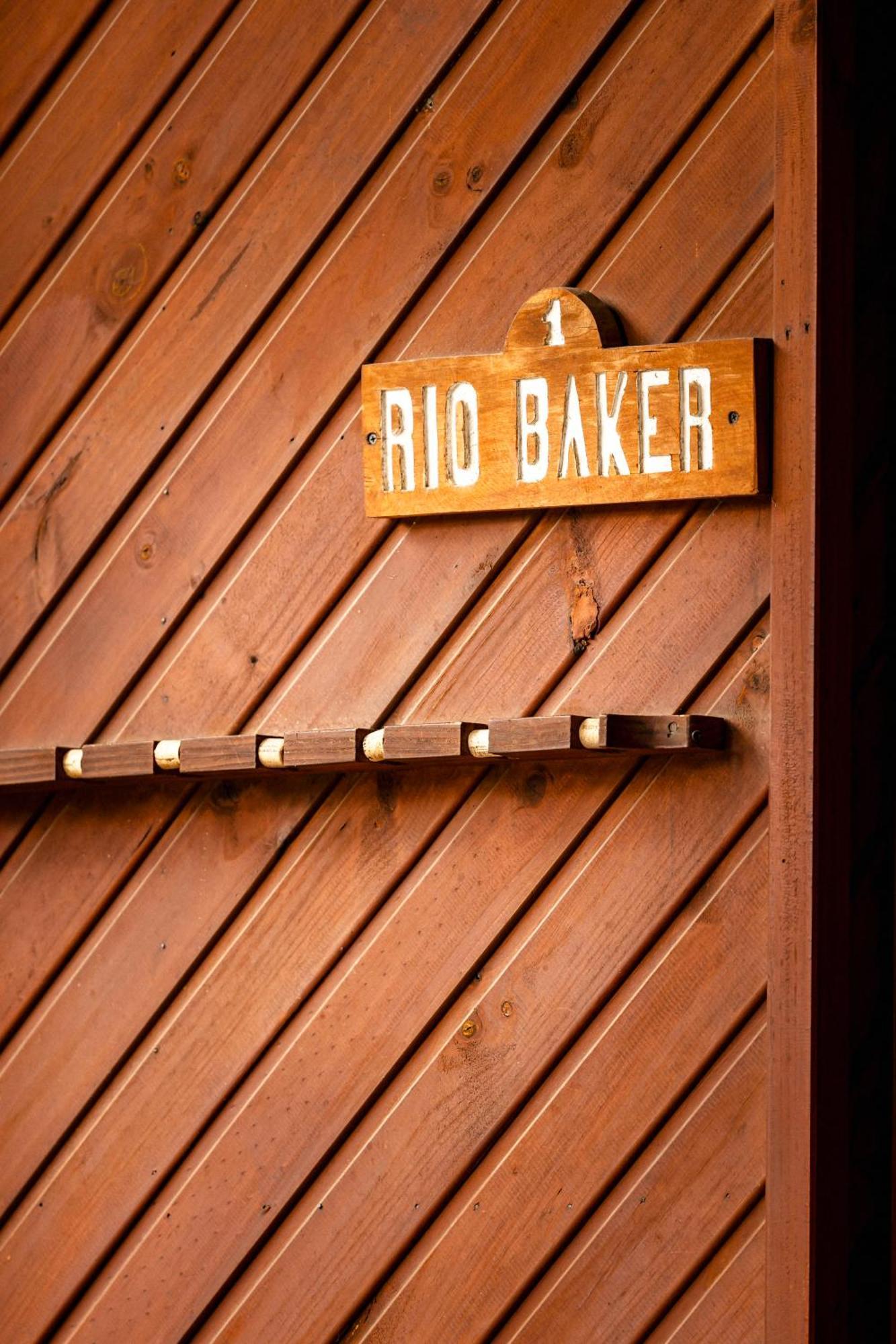 Baker Aparthotel *